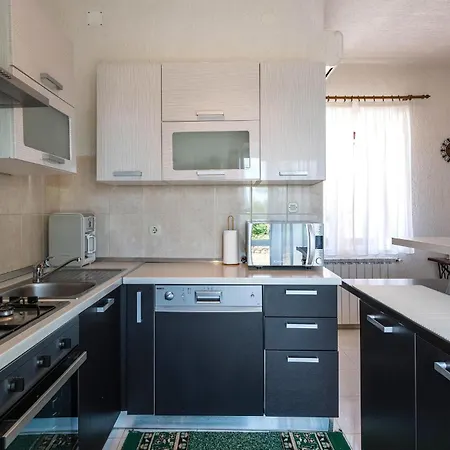 Holiday home Cozy Home In Marcana With Kitchen