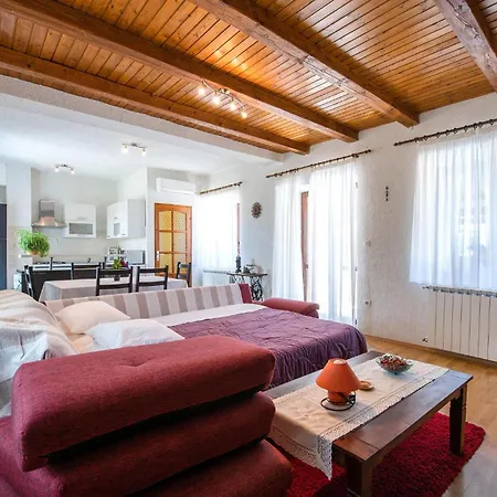 Holiday home Cozy Home In Marcana With Kitchen Marcana